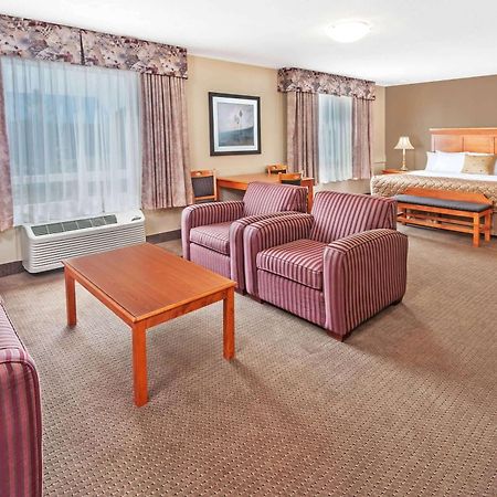 Hotel Super 8 By Wyndham Edmonton South Extérieur photo