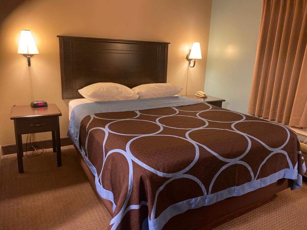 Hotel Super 8 By Wyndham Edmonton South Extérieur photo