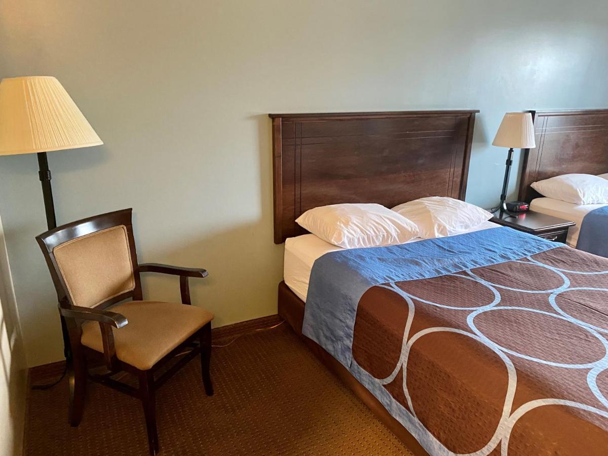 Hotel Super 8 By Wyndham Edmonton South Extérieur photo