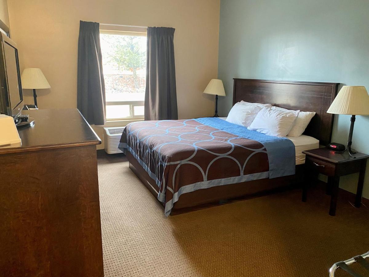 Hotel Super 8 By Wyndham Edmonton South Extérieur photo
